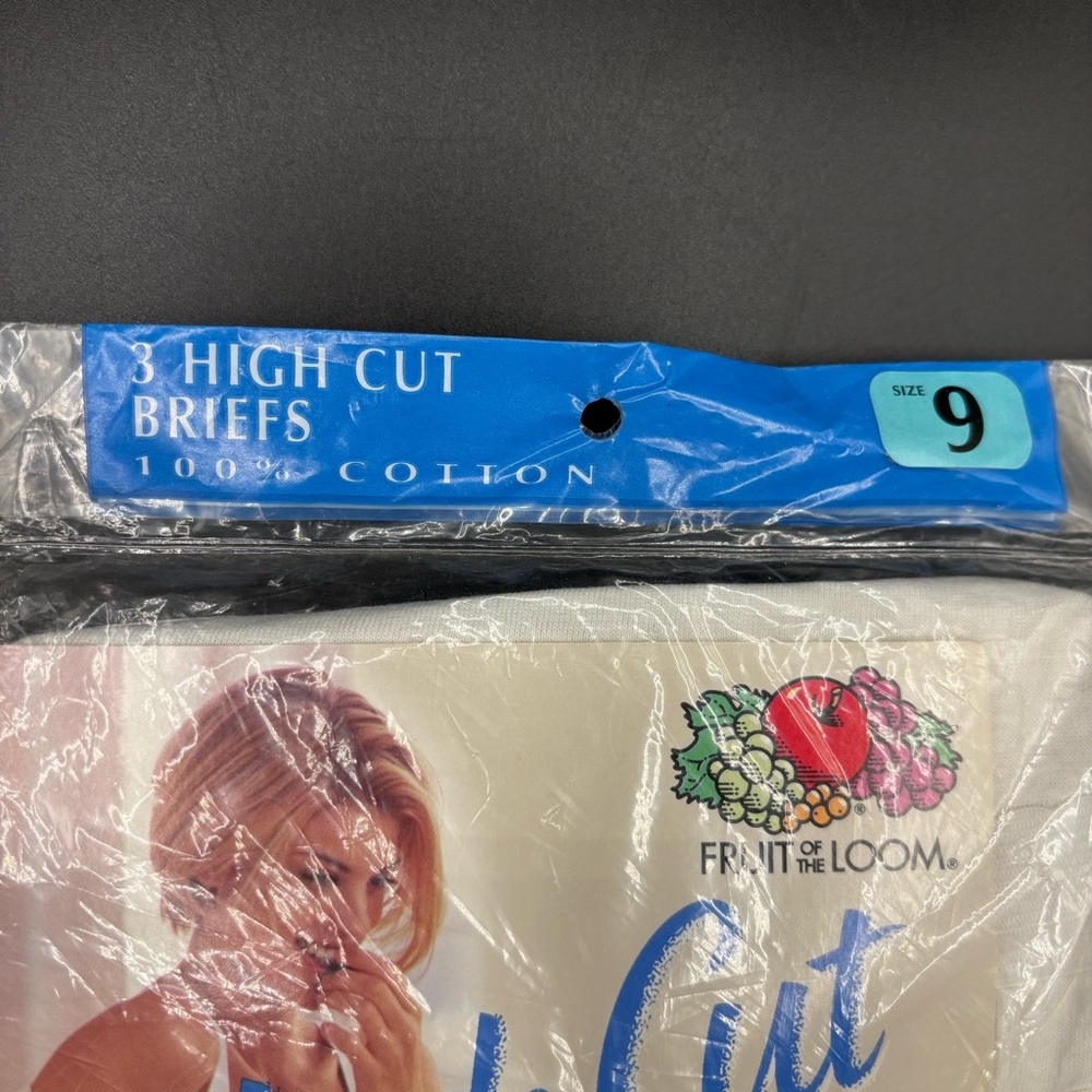 Vintage New 1999 Fruit Of The Loom Women’s Briefs Underwear 100% Cotton Size 9 - Picture 2 of 5